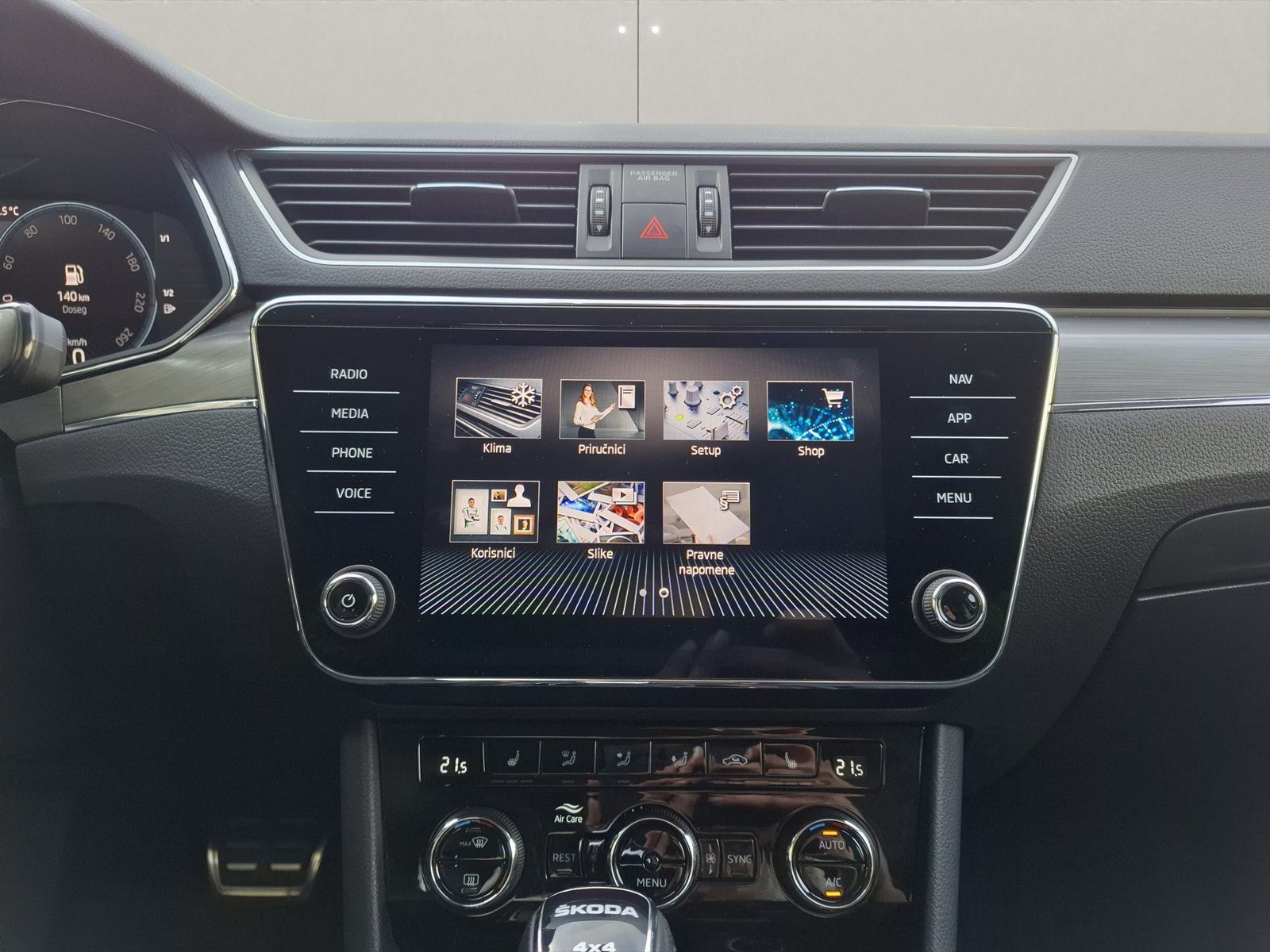 2023 Škoda Superb Combi — fotografija 17