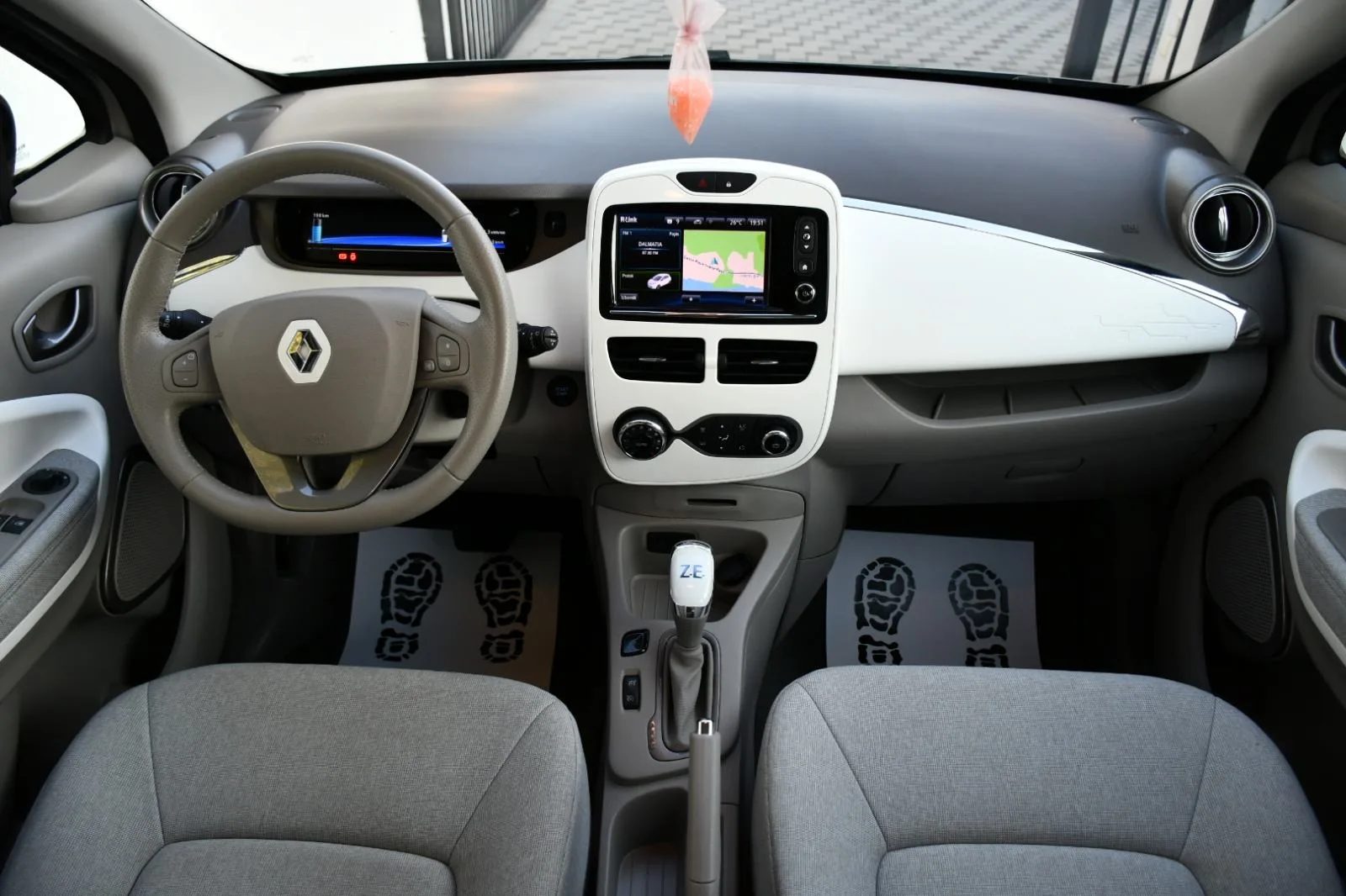 2018 Renault Zoe — fotografija 13