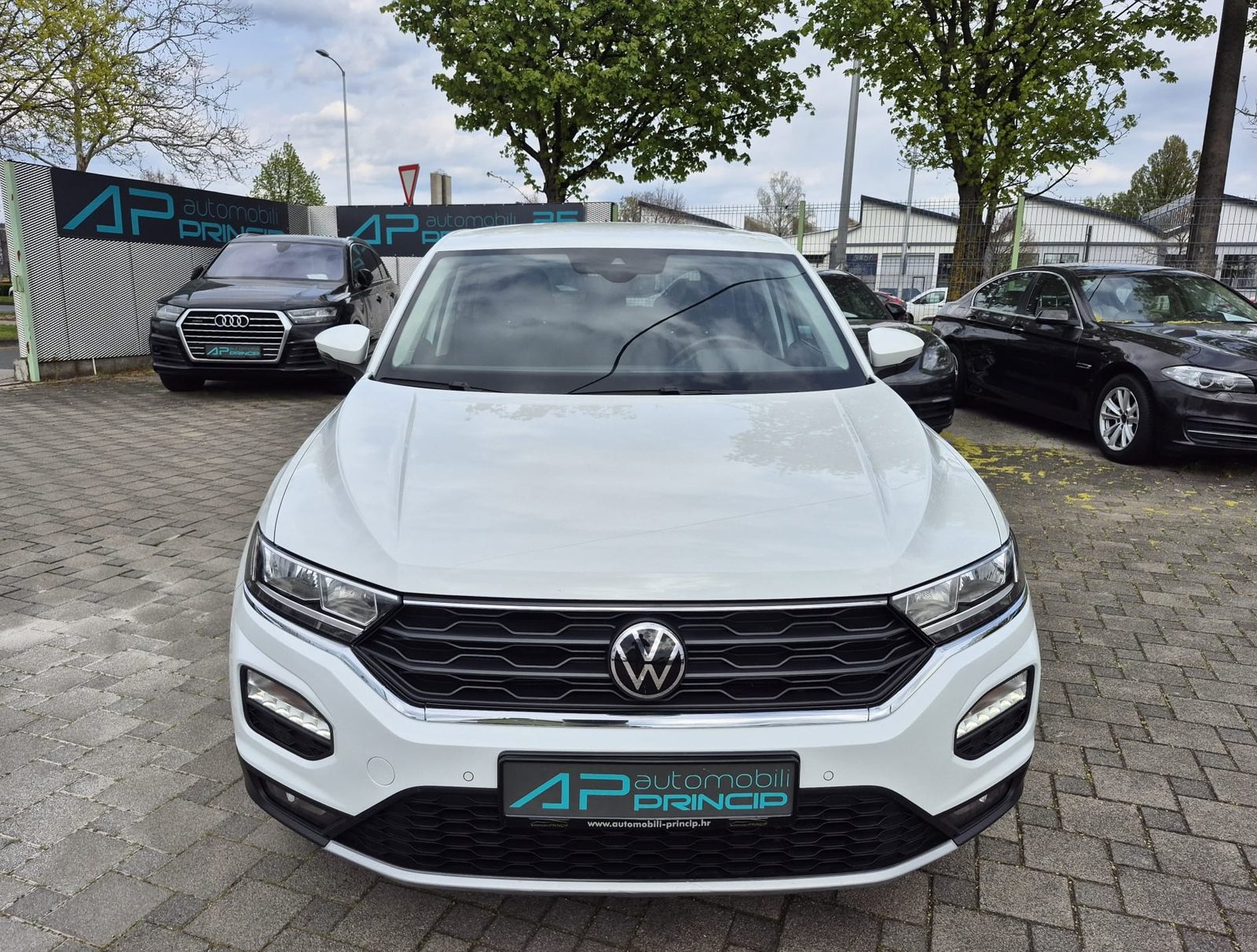 2021 Volkswagen T-Roc — fotografija 25