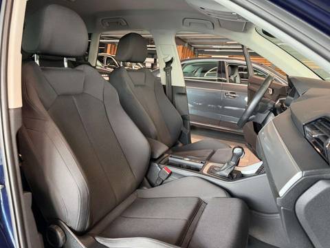 2019 Audi Q3 — sličica 22
