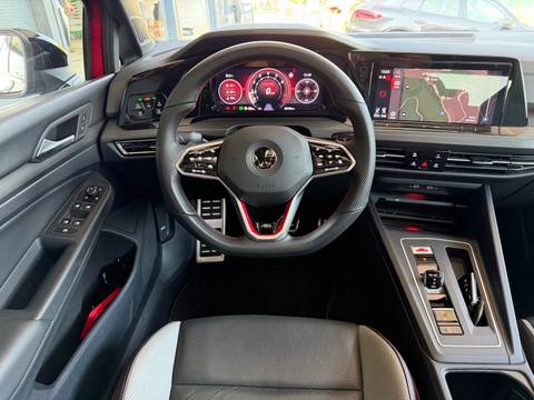 2022 Volkswagen Golf — sličica 9