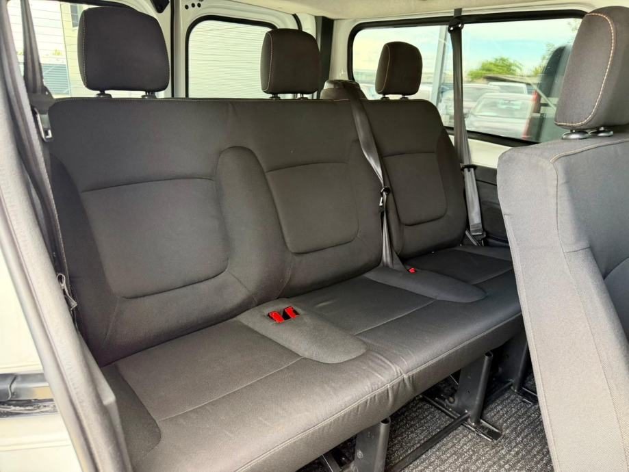 2015 Renault Trafic — fotografija 24