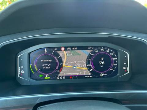 2022 Volkswagen Tiguan — sličica 11