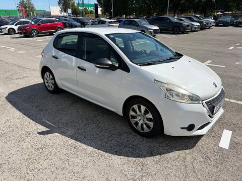 2013 Peugeot 208 — sličica 4