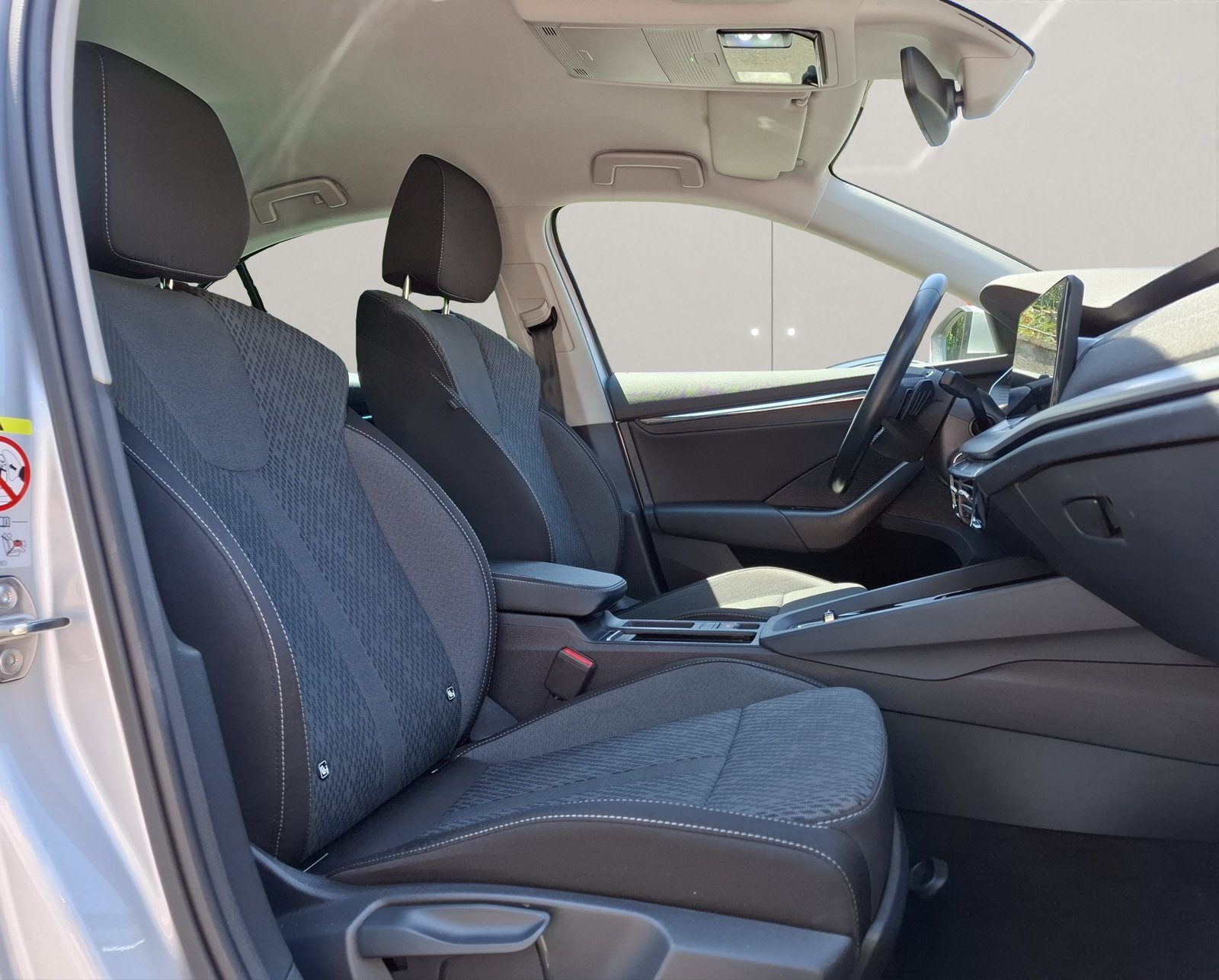 2022 Škoda Octavia — fotografija 14
