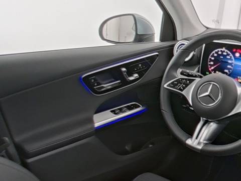 2025 Mercedes-Benz GLC — sličica 8