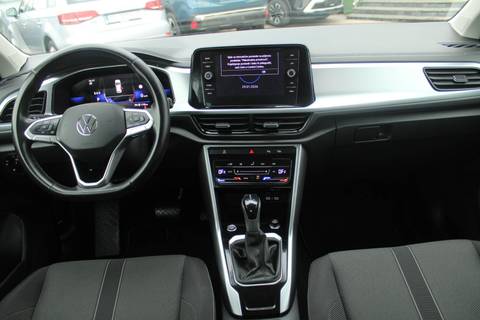 2023 Volkswagen T-Roc — sličica 13