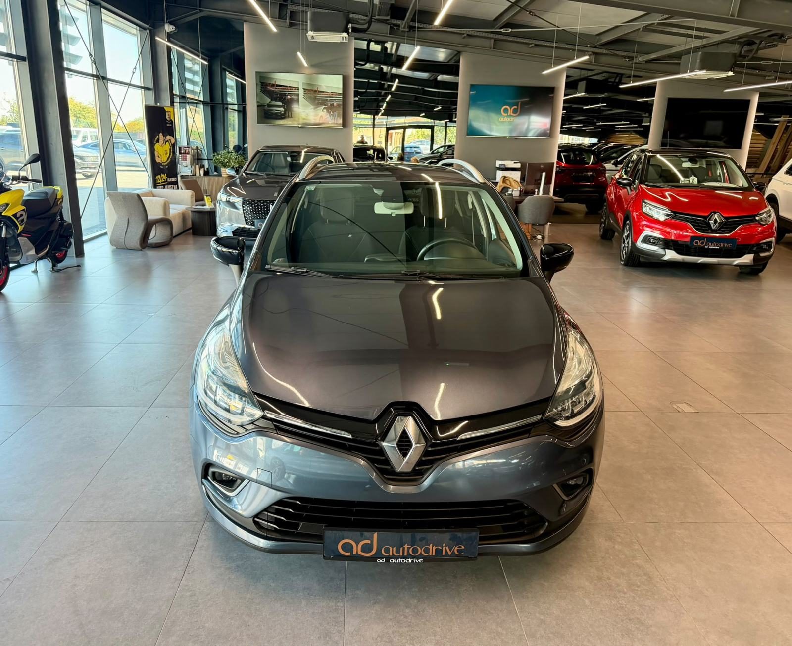 2017 Renault Clio Grandtour — fotografija 4