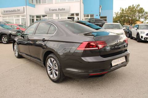 2022 Volkswagen Passat — sličica 7
