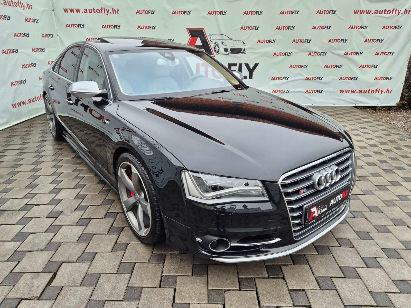 2012 Audi S8 — fotografija 3