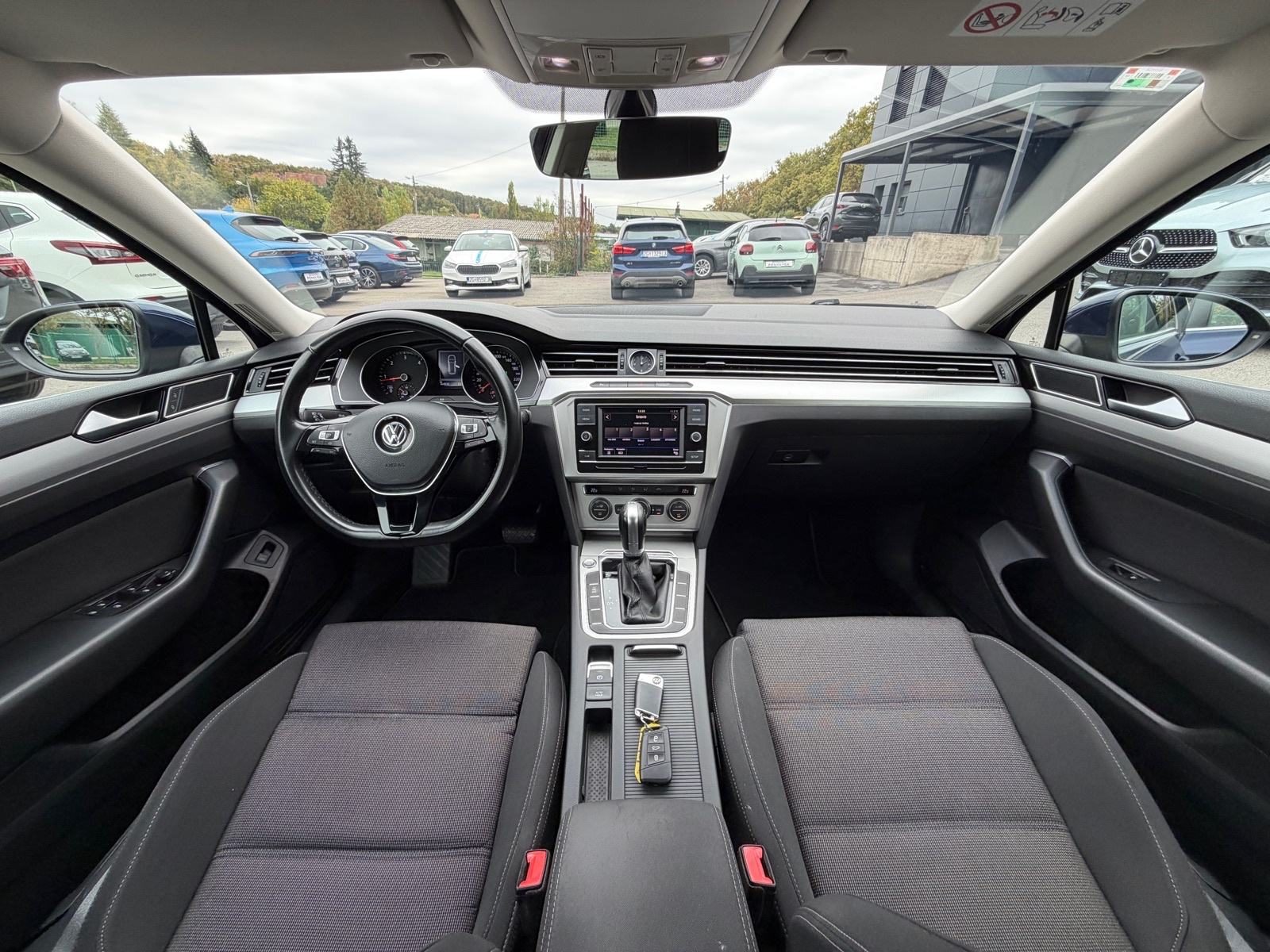 2019 Volkswagen Passat — fotografija 8