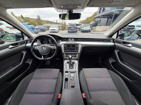 2019 Volkswagen Passat — sličica 8