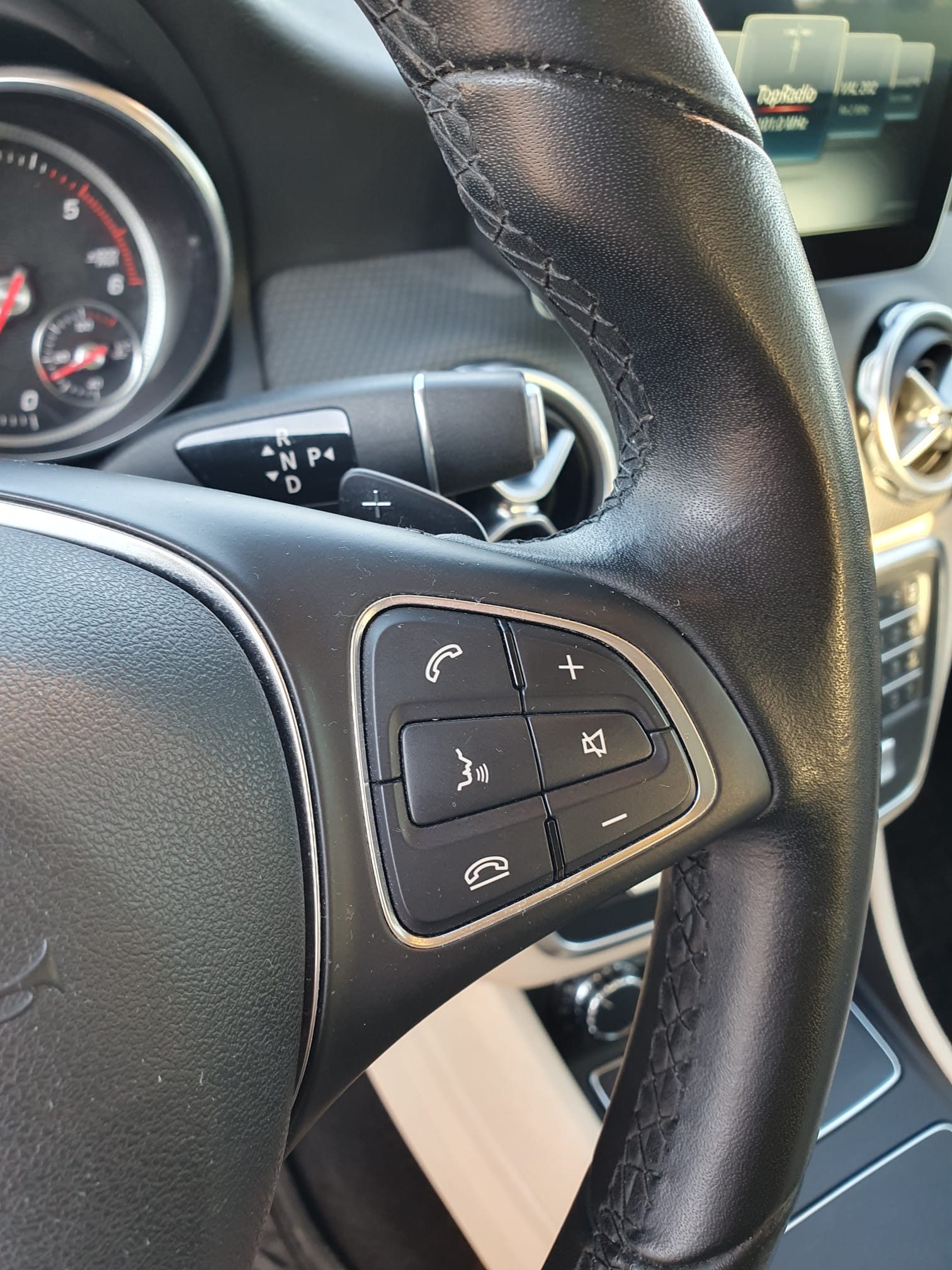 2017 Mercedes-Benz GLA — fotografija 16