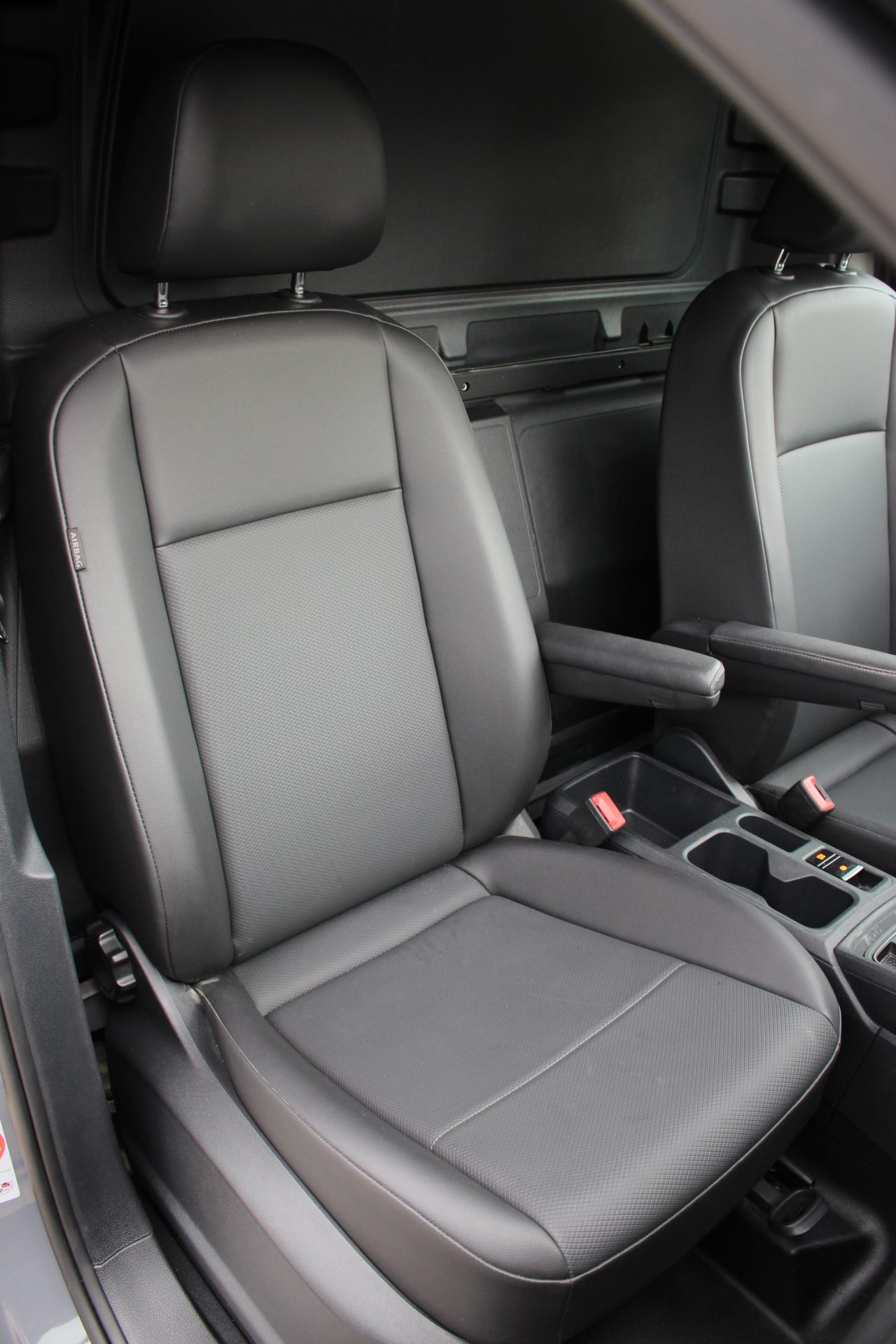 2021 Volkswagen Caddy — fotografija 23