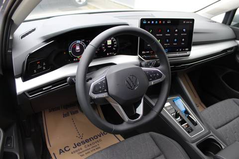 2026 Volkswagen Golf — sličica 8