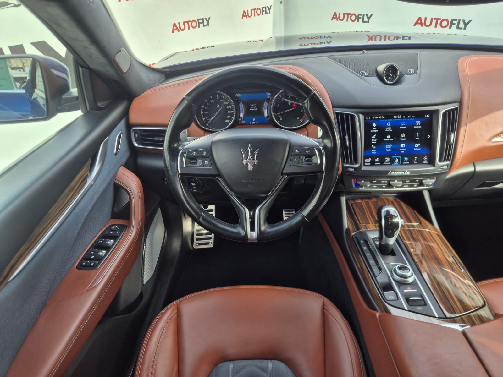 2016 Maserati Levante — fotografija 17