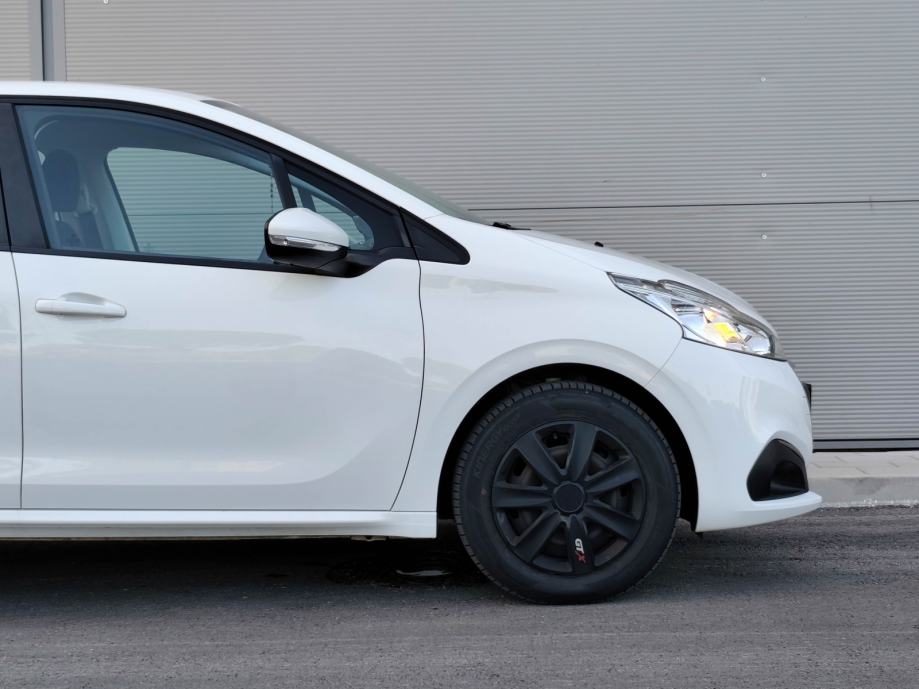 2019 Peugeot 208 — fotografija 10