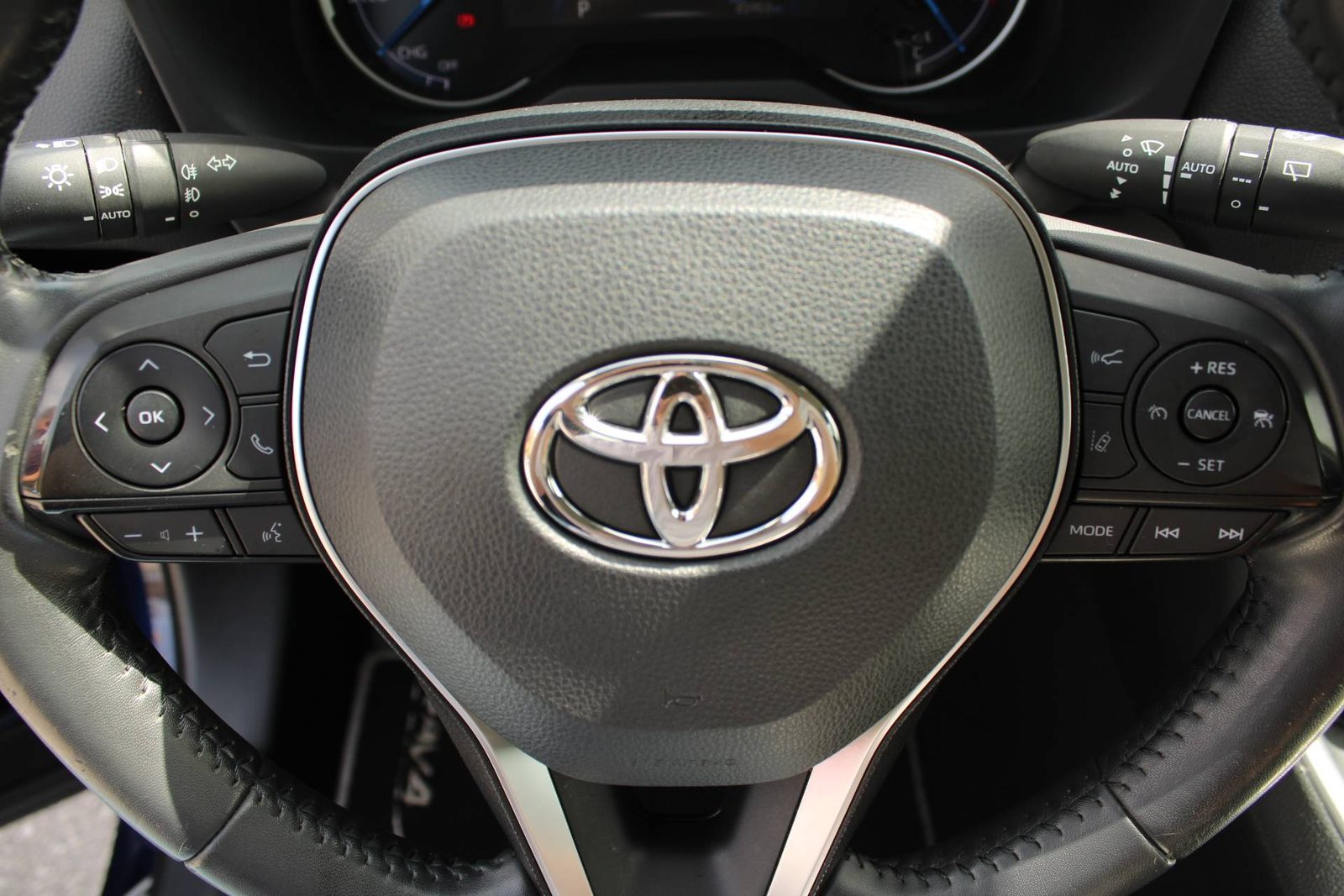 2022 Toyota RAV4 — fotografija 16