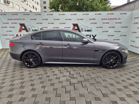 2017 Jaguar XE — sličica 5