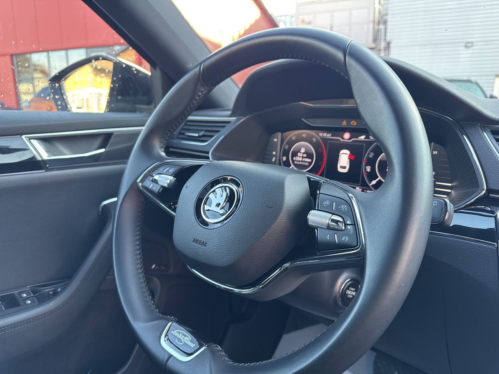 2020 Škoda Superb — fotografija 30