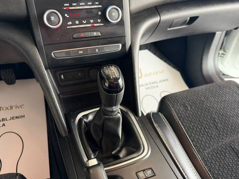 2017 Renault Megane — sličica 20