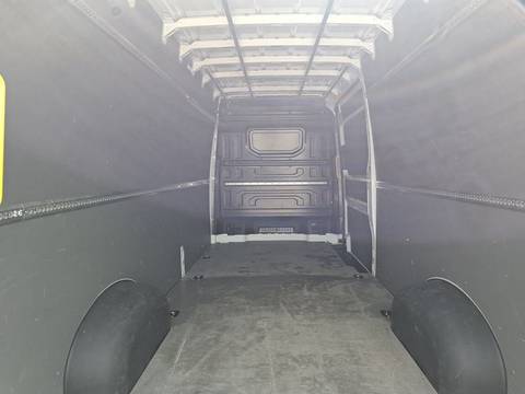 2025 Volkswagen Crafter — sličica 8
