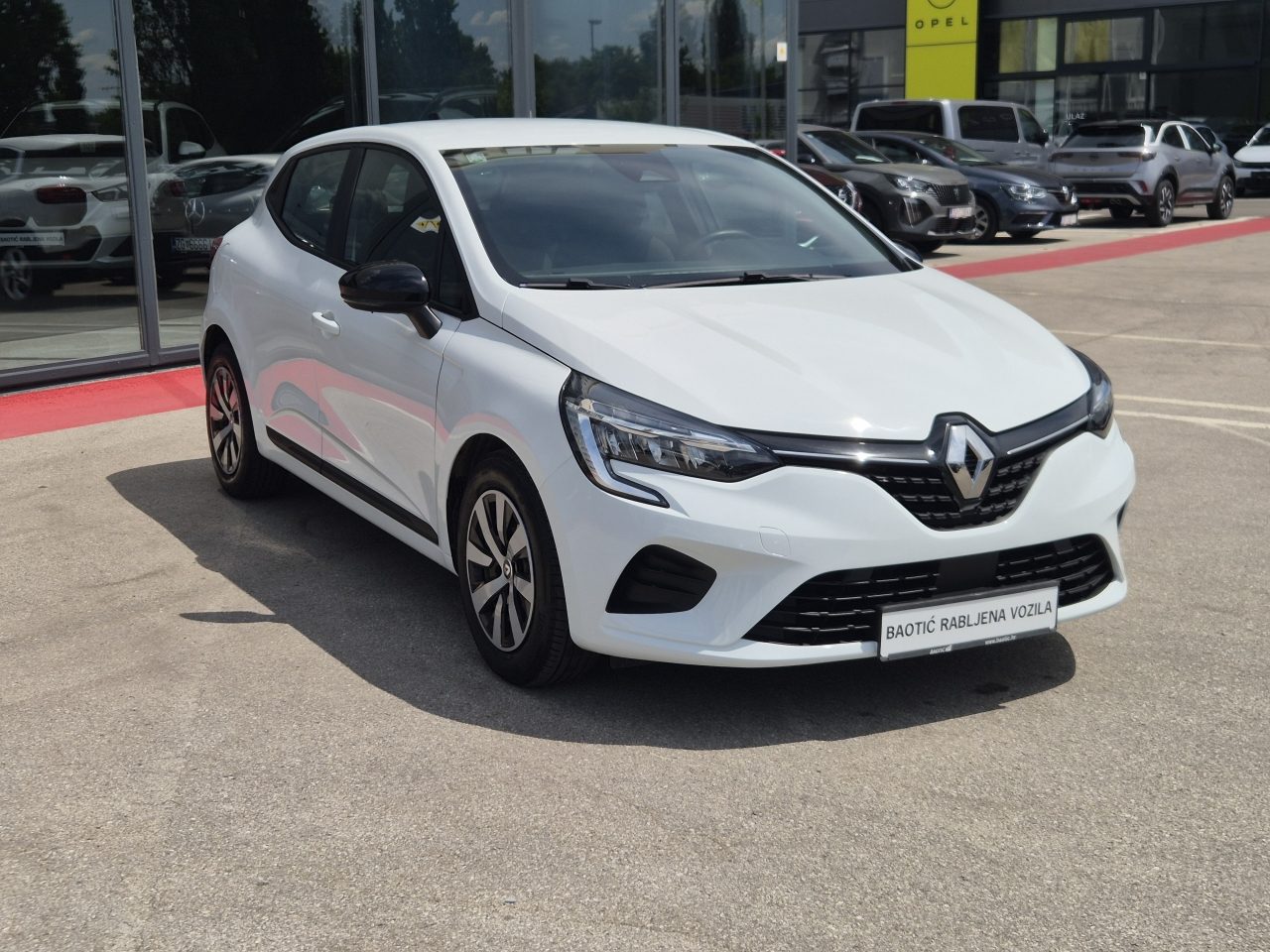 2023 Renault Clio V — fotografija 3