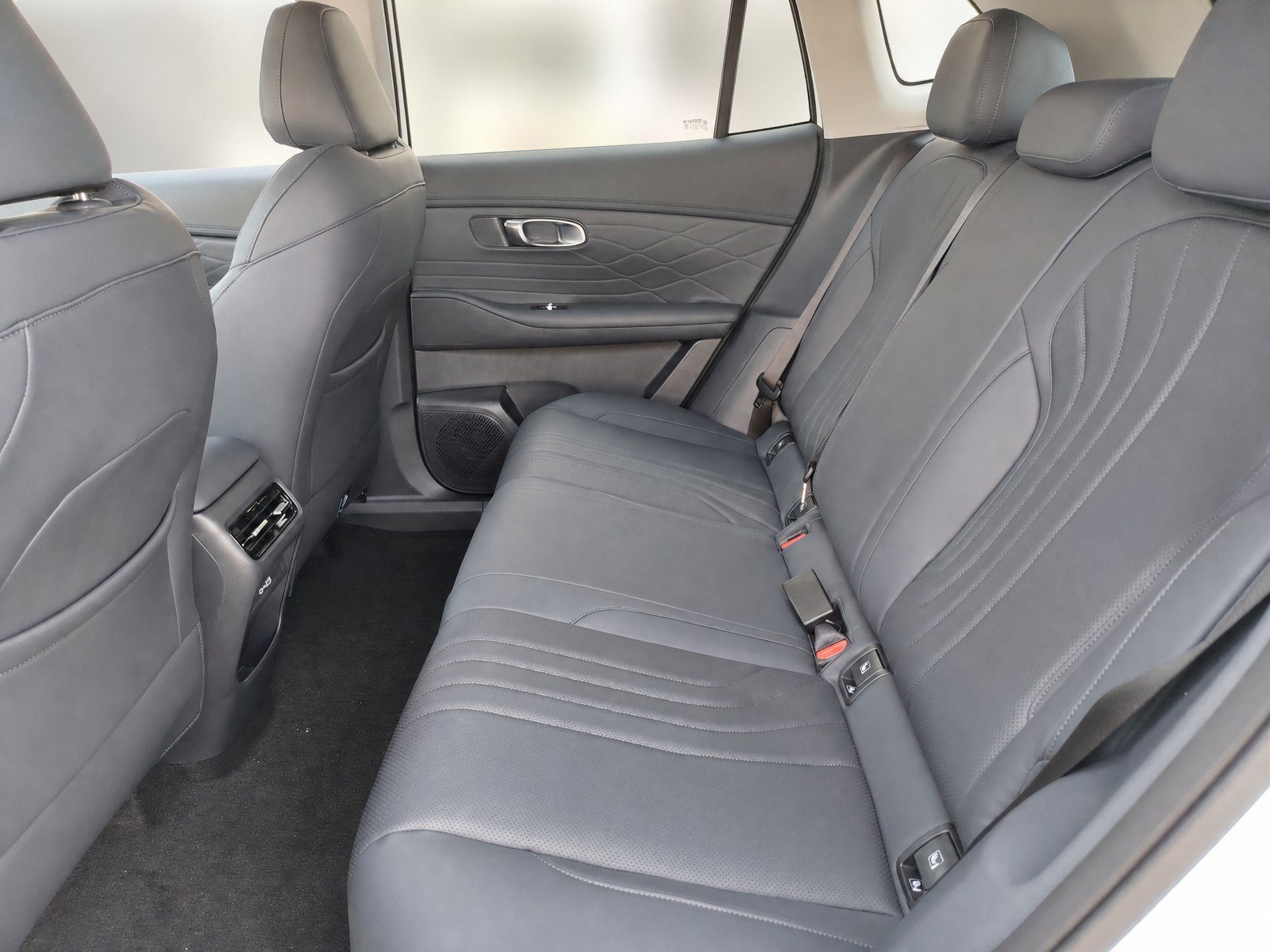 2026 Geely Starray EM-i — fotografija 20