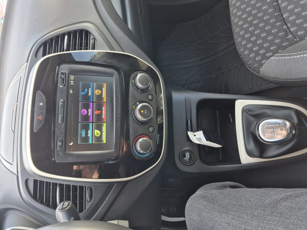 2019 Renault Captur — fotografija 6