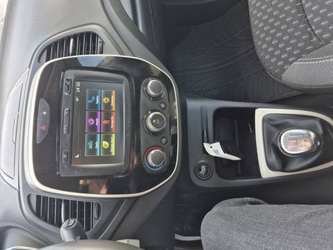 2019 Renault Captur — sličica 6