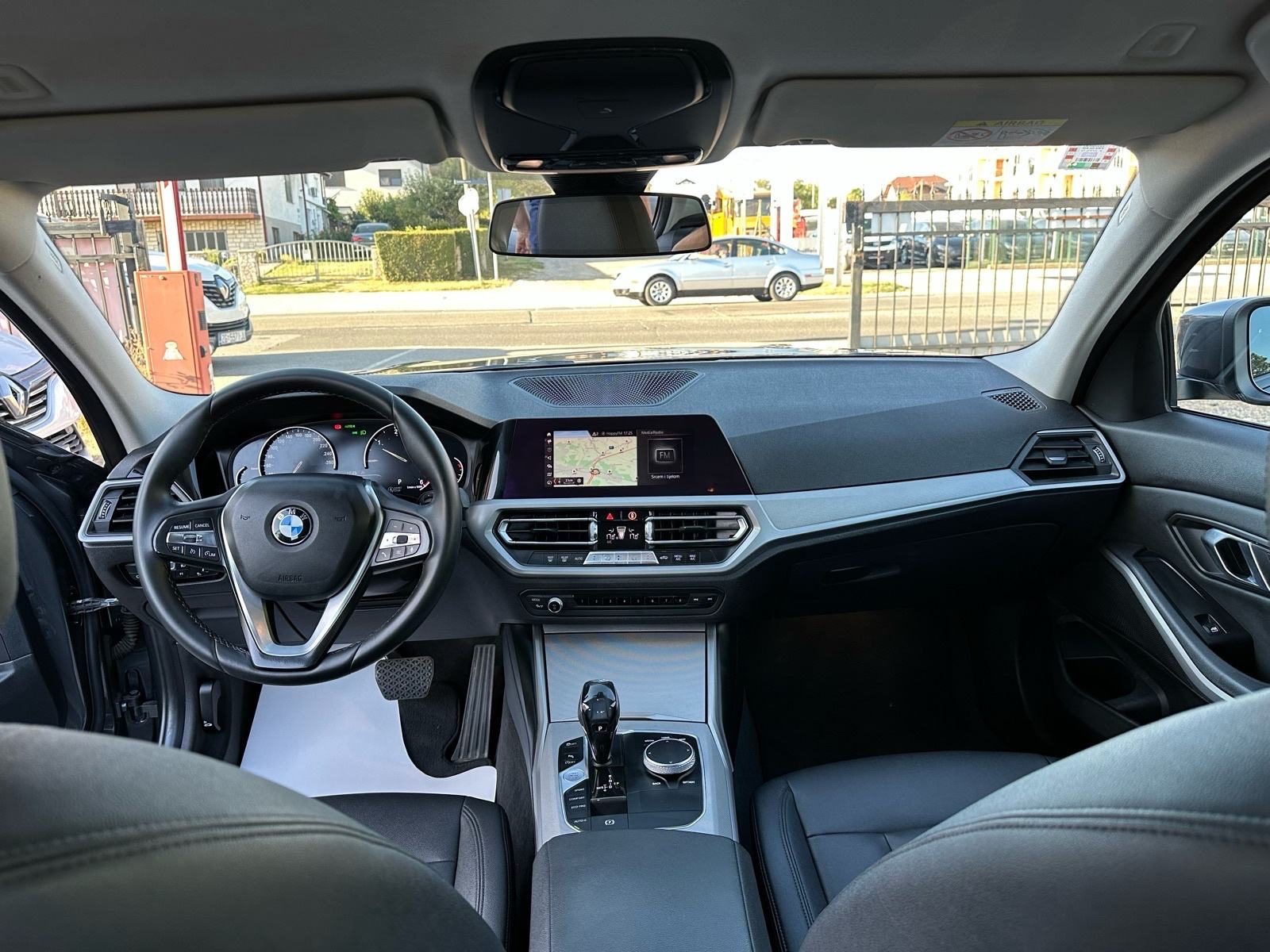 2020 BMW Serija 3 — fotografija 13