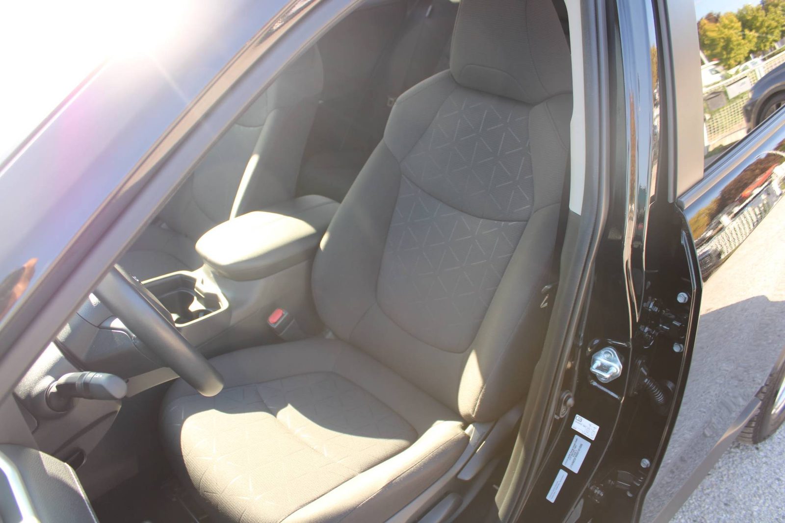 2022 Toyota RAV4 — fotografija 11