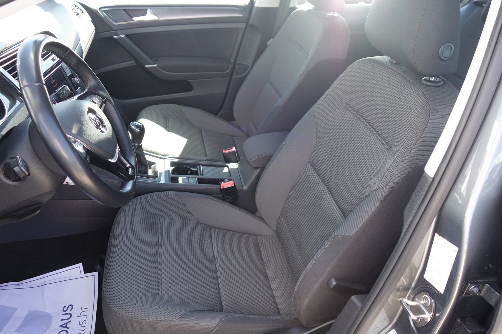 2019 Volkswagen Golf — fotografija 13