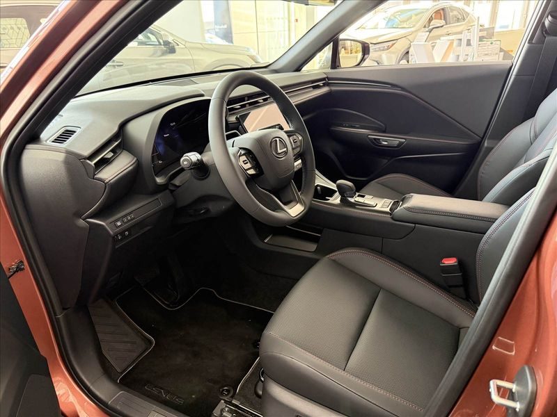 2036 Lexus LBX — fotografija 9
