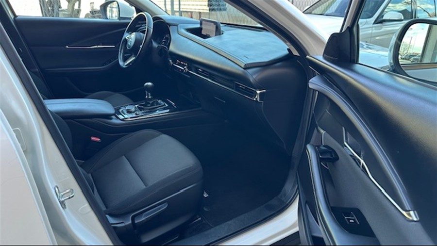 2021 Mazda CX-30 — fotografija 20