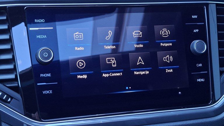 2021 Volkswagen T-Roc — fotografija 13