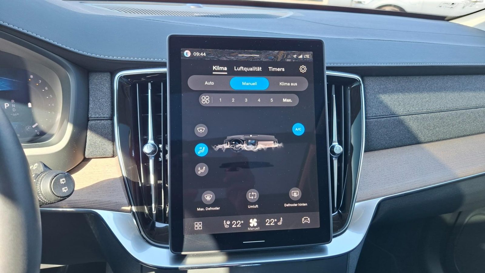 2025 Volvo XC90 — fotografija 16