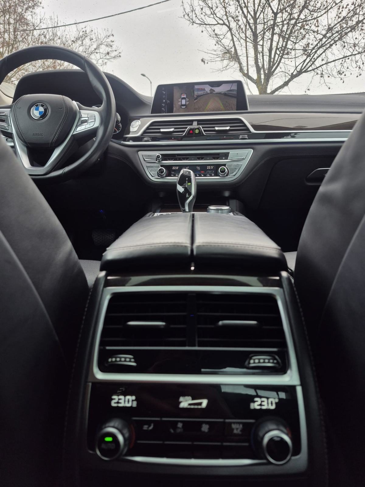 2016 BMW Serija 7 — fotografija 23