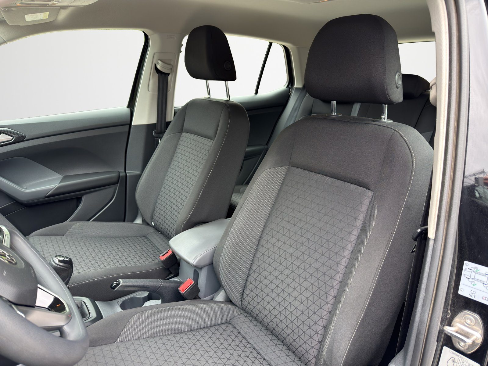 2019 Volkswagen T-Cross — fotografija 8