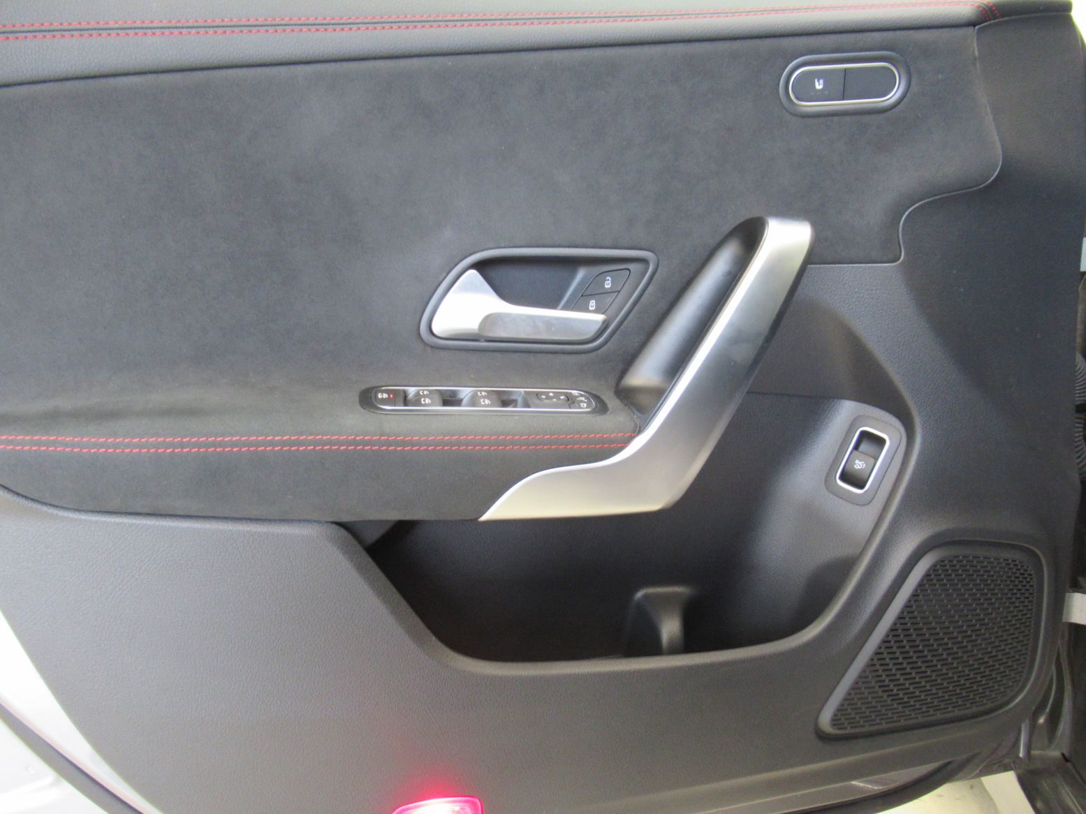 2025 Mercedes-Benz CLA — fotografija 15