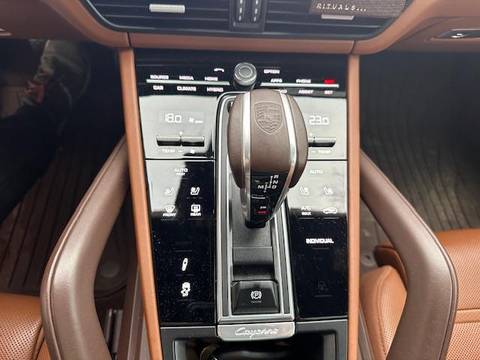 2021 Porsche Cayenne — sličica 27