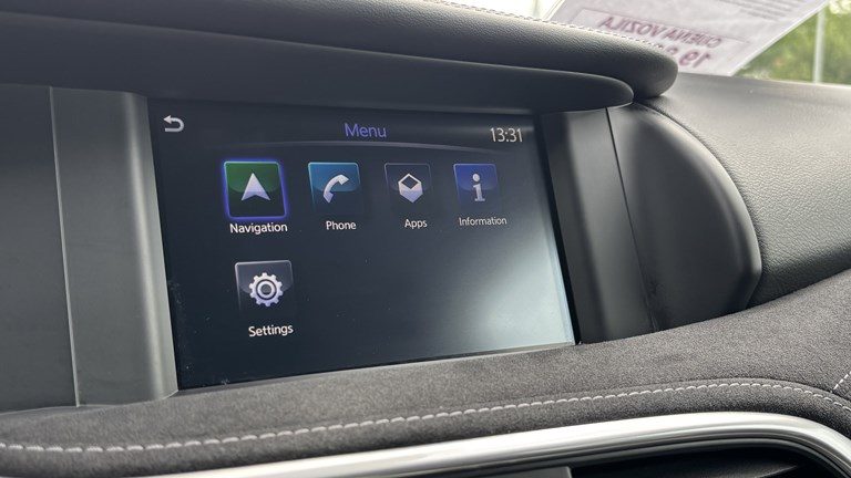 2017 Infiniti Q30 — fotografija 10