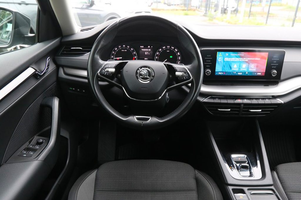 2022 Škoda Octavia — fotografija 10