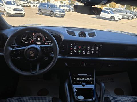 2024 Porsche Cayenne — sličica 12