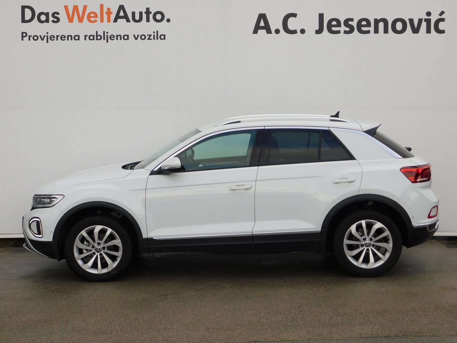 2023 Volkswagen T-Roc — fotografija 6