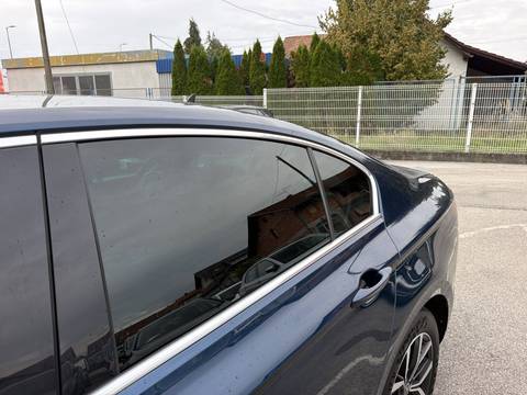 2021 Volkswagen Passat — sličica 17