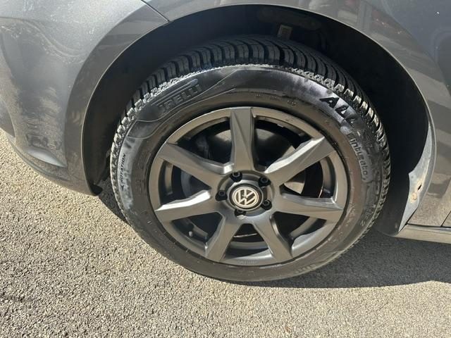 2013 Volkswagen Touran — fotografija 14