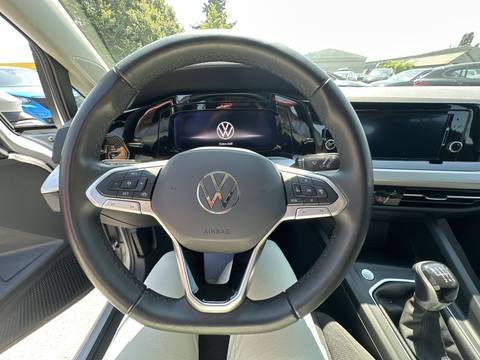 2024 Volkswagen Golf — sličica 24