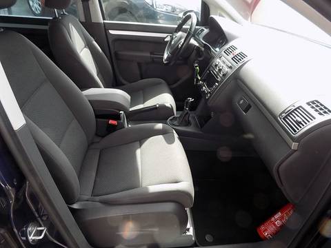 2014 Volkswagen Touran — sličica 12