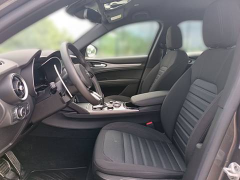 2024 Alfa Romeo Stelvio — sličica 14